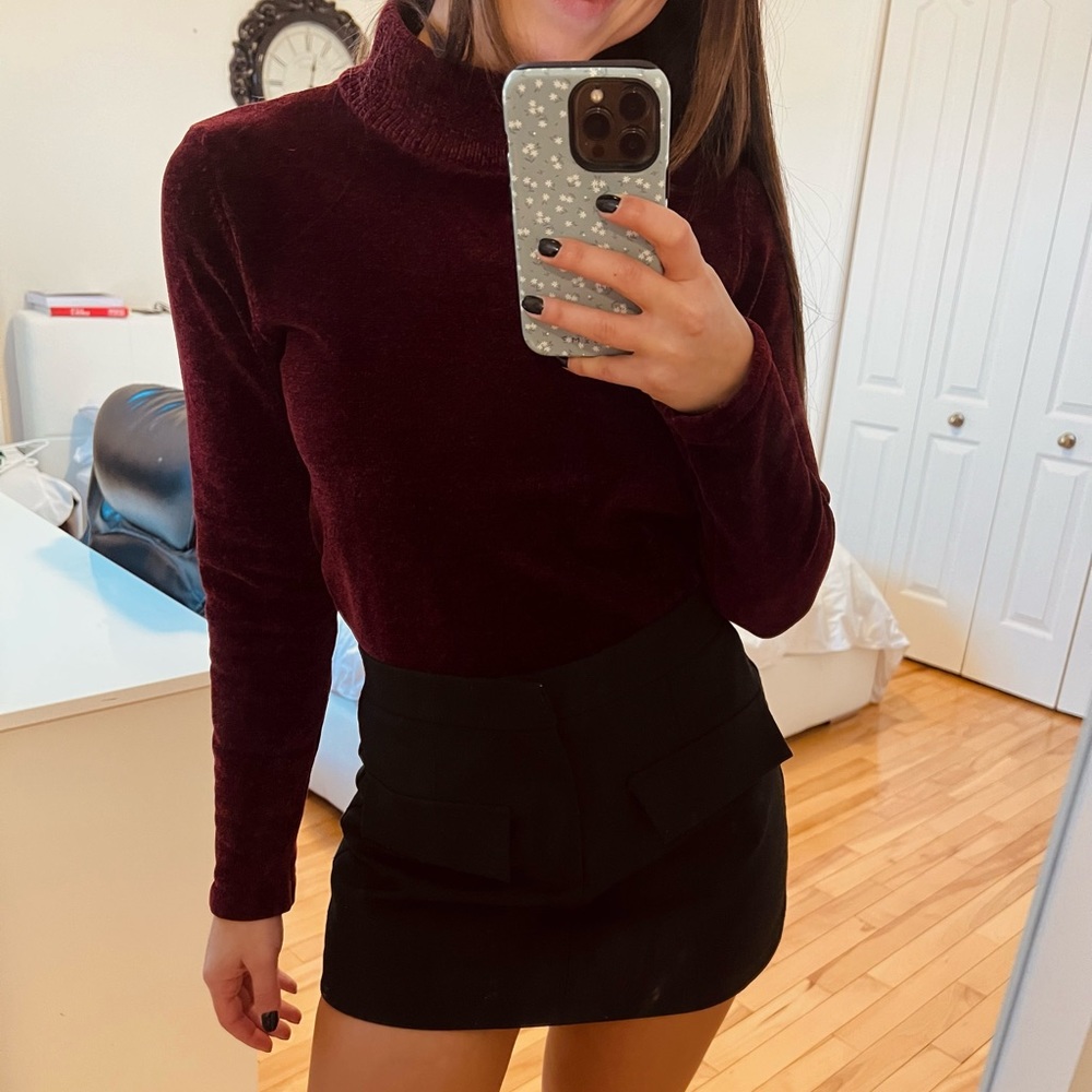 RED BRUGUNDY VELVET LONG SLEEVES CHRISTMAS TOP XS ZARA